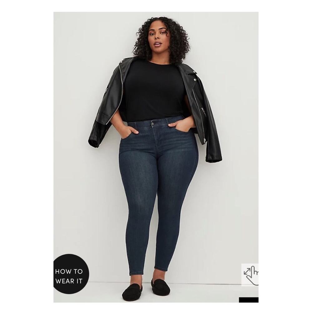 Torrid Medium Wash Bombshell Skinny Jeans Sz.22S
